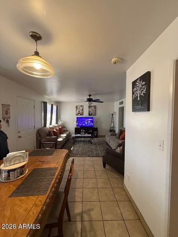 2736 W LAWRENCE Road W, Phoenix, AZ 85017