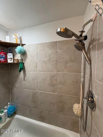 2736 W LAWRENCE Road W, Phoenix, AZ 85017