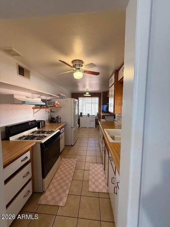 2736 W LAWRENCE Road W, Phoenix, AZ 85017 — photo 4