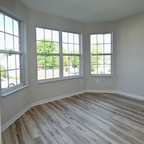 1052 Capitol Avenue, Elsmere, KY 41018