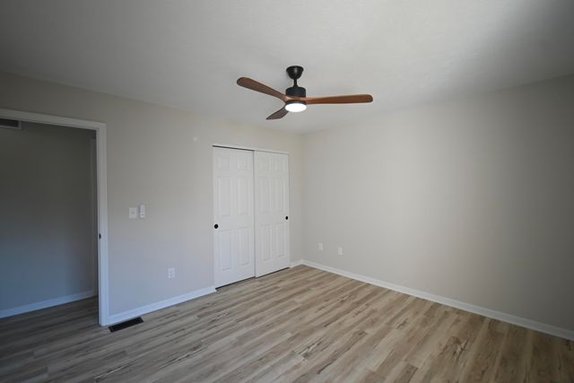 1052 Capitol Avenue, Elsmere, KY 41018
