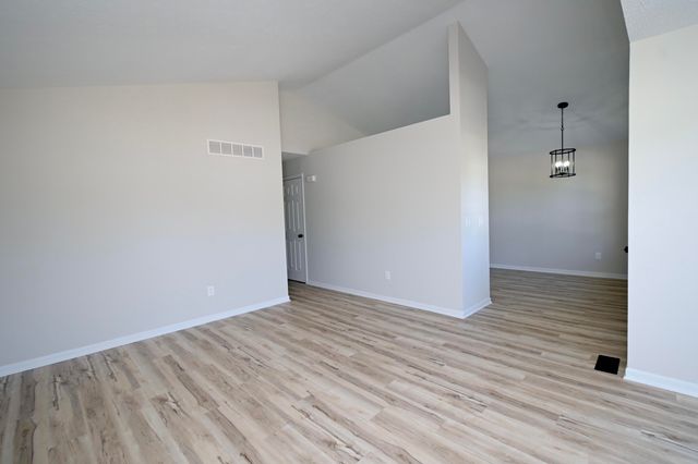 1052 Capitol Avenue, Elsmere, KY 41018