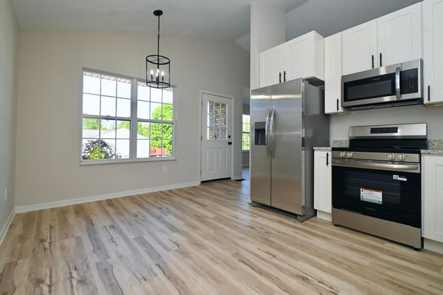 1052 Capitol Avenue, Elsmere, KY 41018