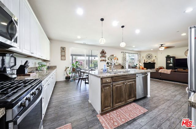 15538 Quintero Place, Bakersfield, CA 93314