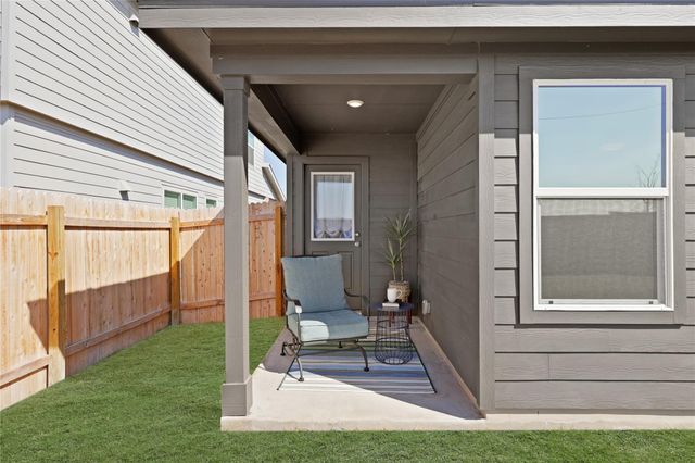 1073 Soapstone PASS, Maxwell, TX 78656