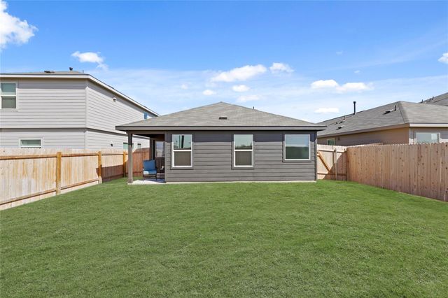 1073 Soapstone PASS, Maxwell, TX 78656