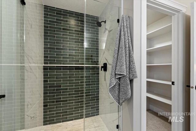 1701 W Puzzle Creek Ct, Meridian, ID 83646