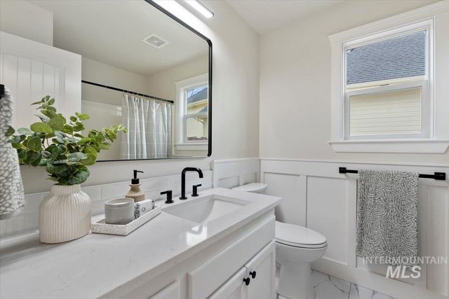 1701 W Puzzle Creek Ct, Meridian, ID 83646