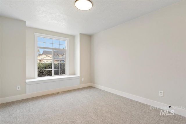 1701 W Puzzle Creek Ct, Meridian, ID 83646