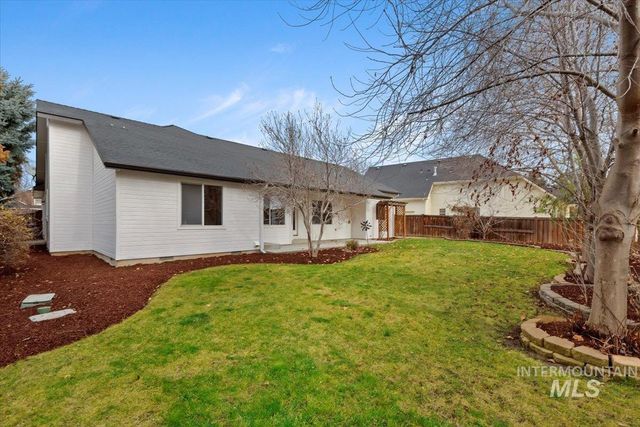 1701 W Puzzle Creek Ct, Meridian, ID 83646