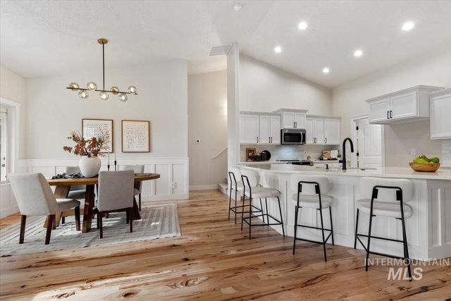 1701 W Puzzle Creek Ct, Meridian, ID 83646