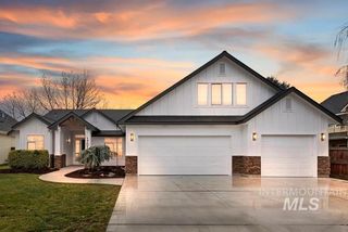 1701 W Puzzle Creek Ct, Meridian, ID 83646