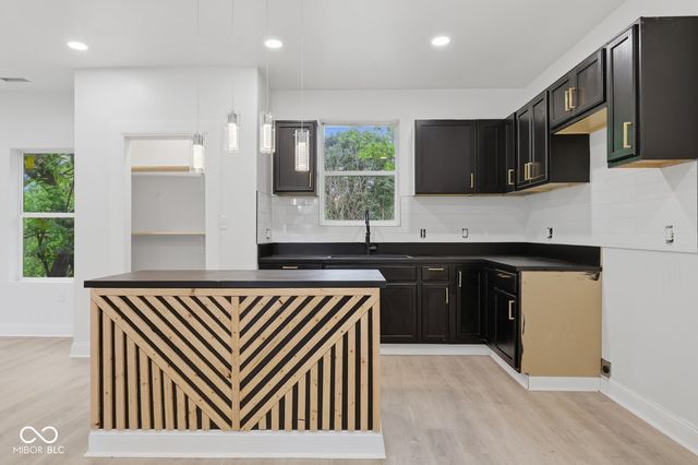 1248 W 33rd Street, Indianapolis, IN 46208