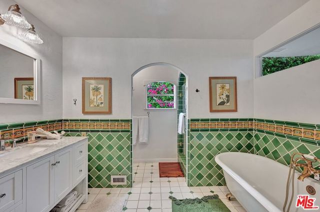 21625 Pacific Coast Highway, Malibu, CA 90265