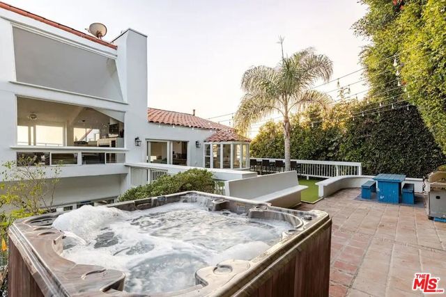 21625 Pacific Coast Highway, Malibu, CA 90265