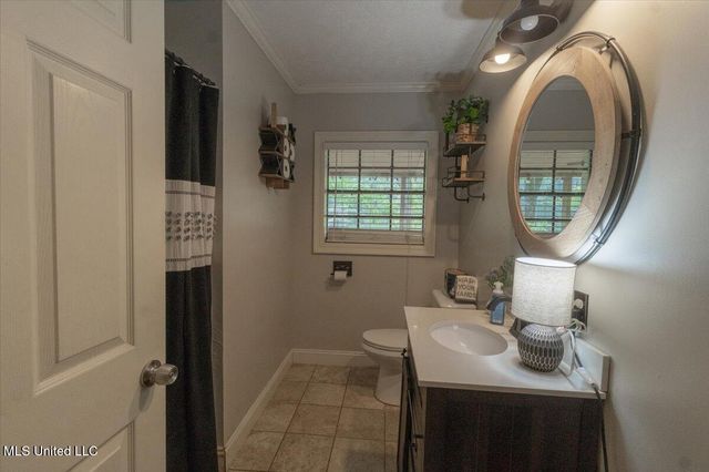108 Wynndale Lake Road, Terry, MS 39170