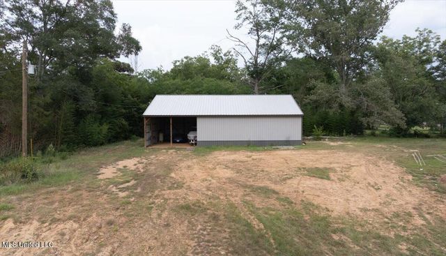 108 Wynndale Lake Road, Terry, MS 39170