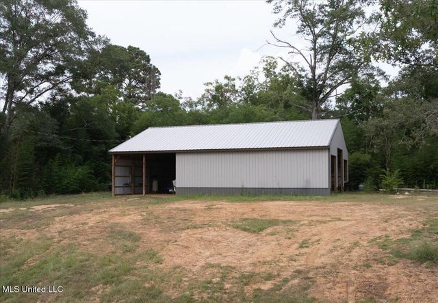 108 Wynndale Lake Road, Terry, MS 39170