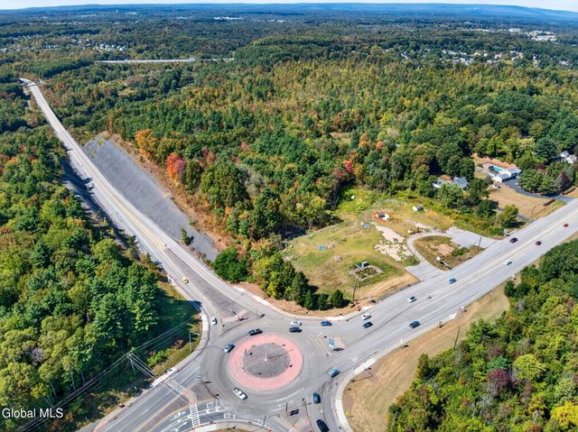 2272 Route 9, Malta, NY 12118