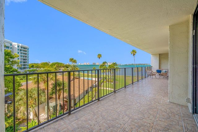 100 OAKMONT LANE 402, Belleair, FL 33756