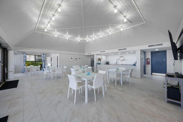 100 OAKMONT LANE 402, Belleair, FL 33756