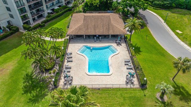 100 OAKMONT LANE 402, Belleair, FL 33756