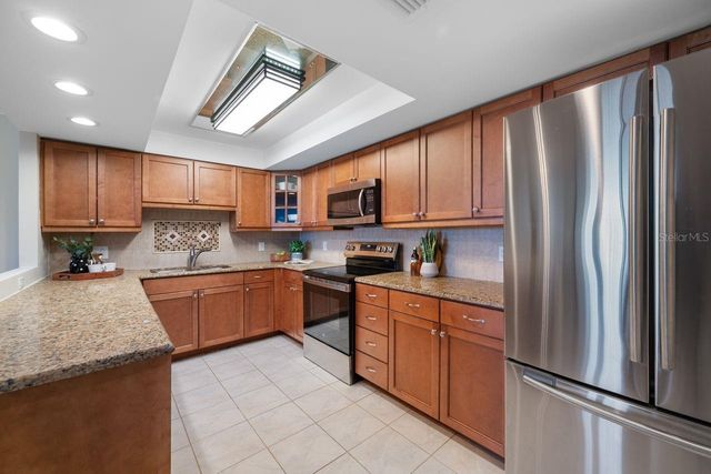 100 OAKMONT LANE 402, Belleair, FL 33756