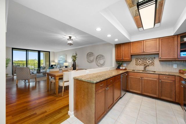 100 OAKMONT LANE 402, Belleair, FL 33756