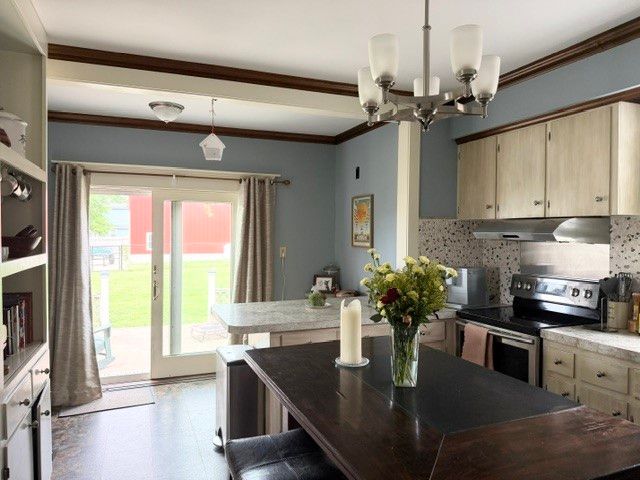 24 Freeborn Street, Newport, RI 02840
