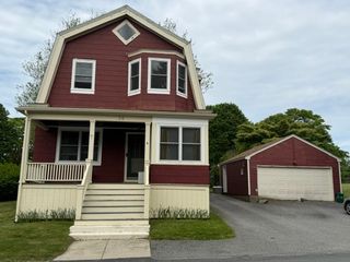 24 Freeborn Street, Newport, RI 02840