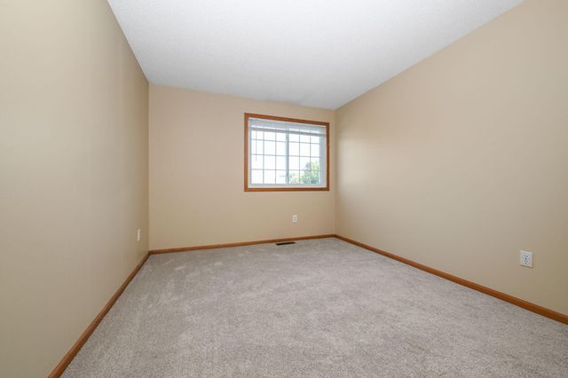 1883 121st Lane NW 911, Coon Rapids, MN 55448