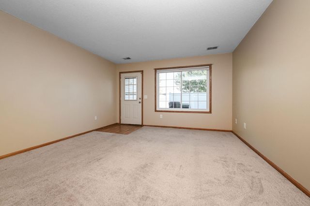 1883 121st Lane NW 911, Coon Rapids, MN 55448