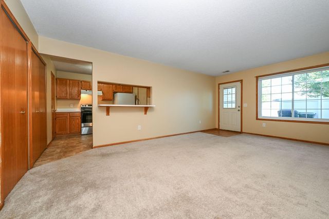 1883 121st Lane NW 911, Coon Rapids, MN 55448
