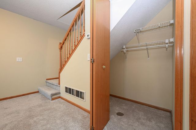 1883 121st Lane NW 911, Coon Rapids, MN 55448