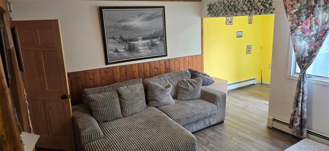 2 Ivy Road, Mastic Beach, NY 11951