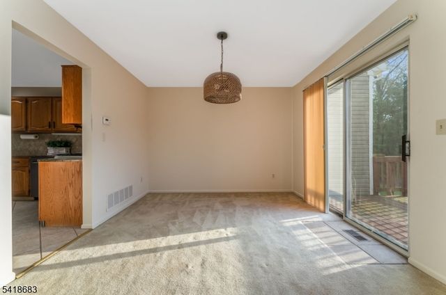 60 Phlox Ct, Readington Twp., NJ 08889