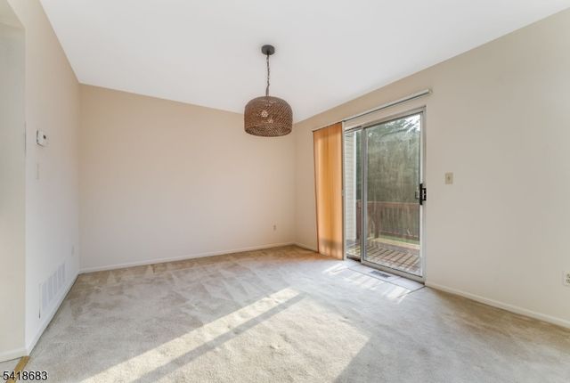 60 Phlox Ct, Readington Twp., NJ 08889