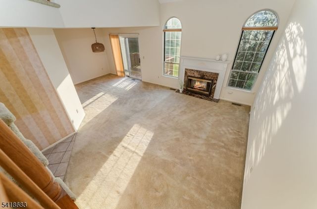 60 Phlox Ct, Readington Twp., NJ 08889