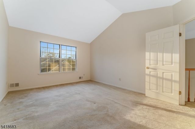60 Phlox Ct, Readington Twp., NJ 08889