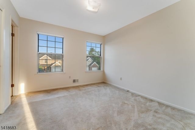 60 Phlox Ct, Readington Twp., NJ 08889