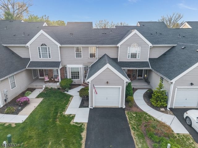 60 Phlox Ct, Readington Twp., NJ 08889