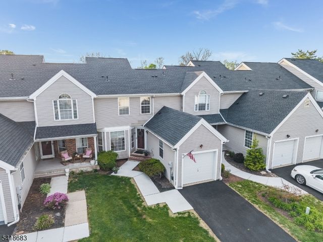 60 Phlox Ct, Readington Twp., NJ 08889