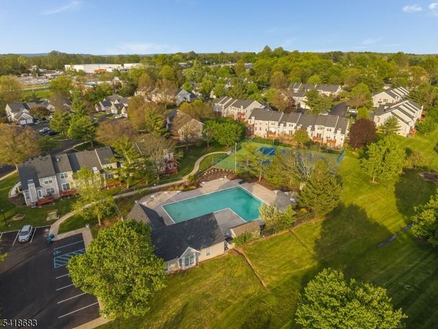60 Phlox Ct, Readington Twp., NJ 08889
