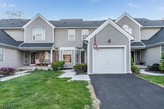 60 Phlox Ct, Readington Twp., NJ 08889