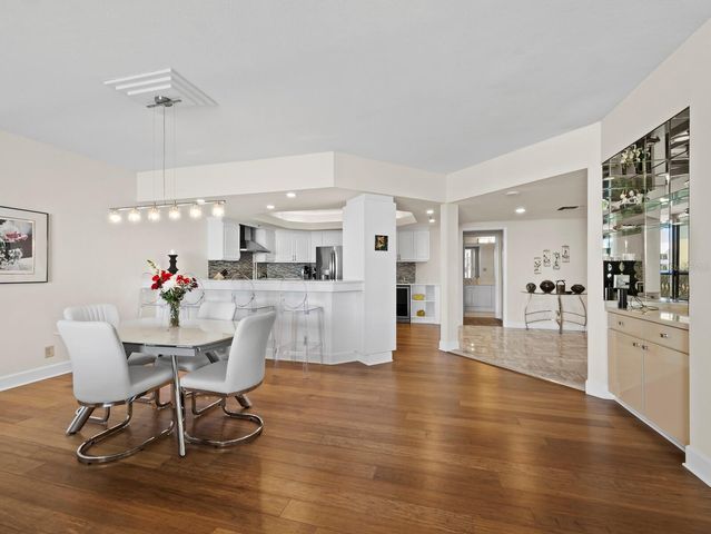 2110 HARBOURSIDE DRIVE 547, Longboat Key, FL 34228