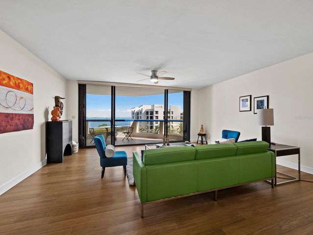 2110 HARBOURSIDE DRIVE 547, Longboat Key, FL 34228