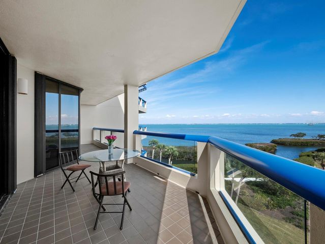 2110 HARBOURSIDE DRIVE 547, Longboat Key, FL 34228