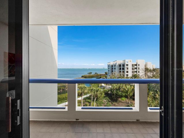 2110 HARBOURSIDE DRIVE 547, Longboat Key, FL 34228