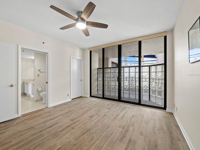 2110 HARBOURSIDE DRIVE 547, Longboat Key, FL 34228