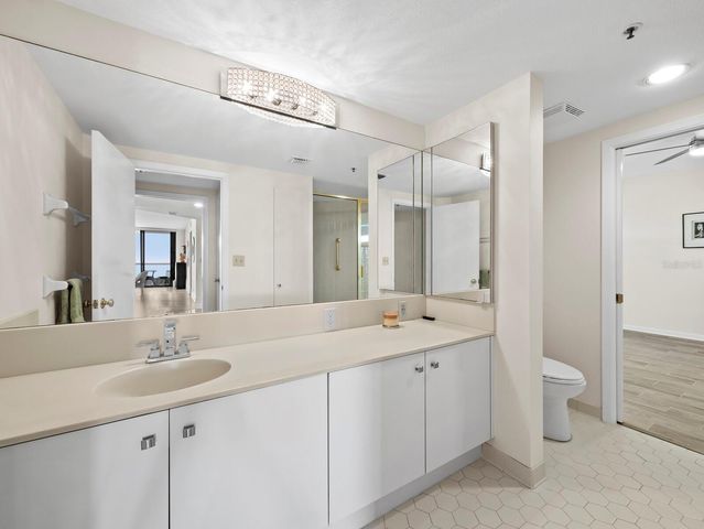 2110 HARBOURSIDE DRIVE 547, Longboat Key, FL 34228